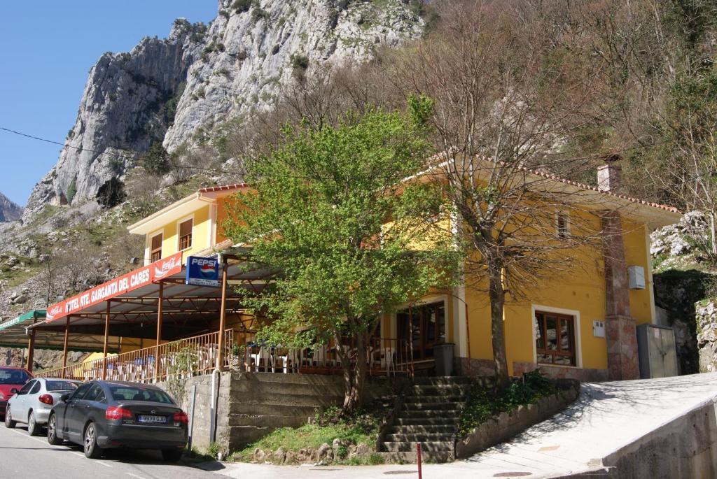 Hotel Garganta Del Cares ปอนเซโบส ภายนอก รูปภาพ